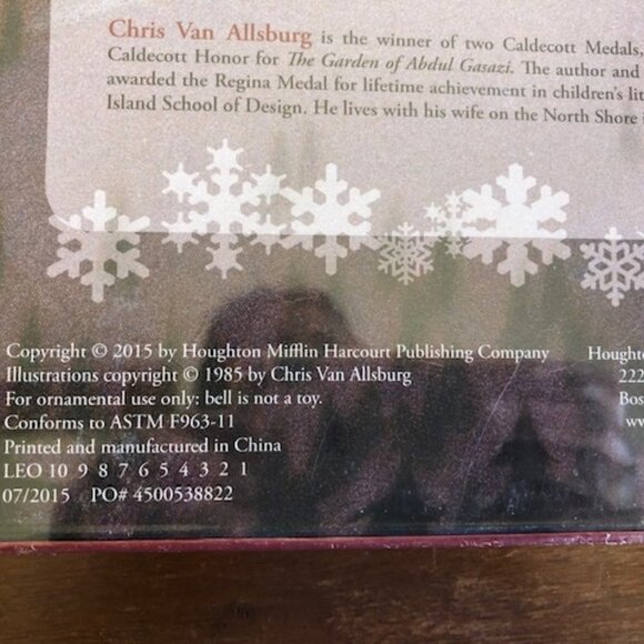 THE POLAR EXPRESS 30th Anniversary Holiday Gift DVD Book & Bell - Picture 8 of 9